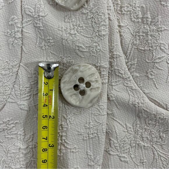 An Ren New York Small 3 Large Button Short Sleeve Blazer - Khaki - Ruffled - Picture 8 of 13